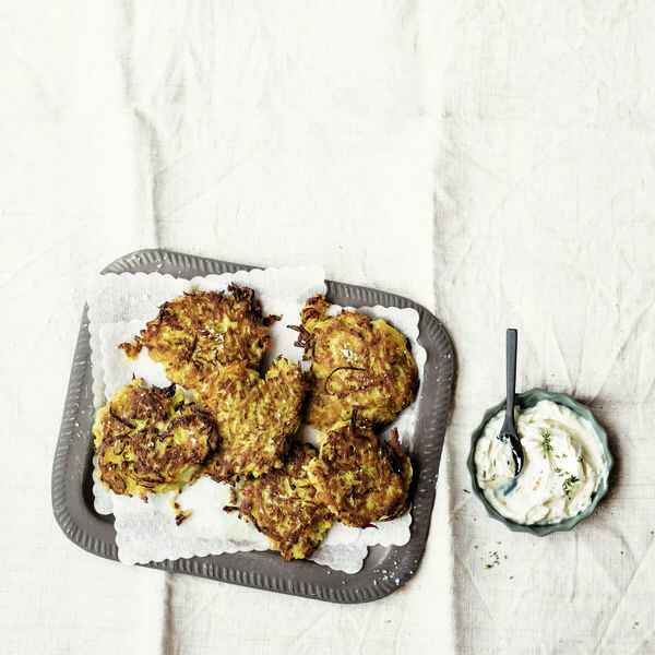 Steckrüben-Puffer mit Orangenschaum Rezept | Küchengötter