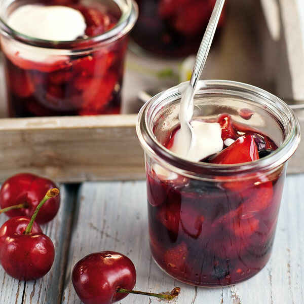 Rote Grütze mit Vanillecreme Rezept | Küchengötter