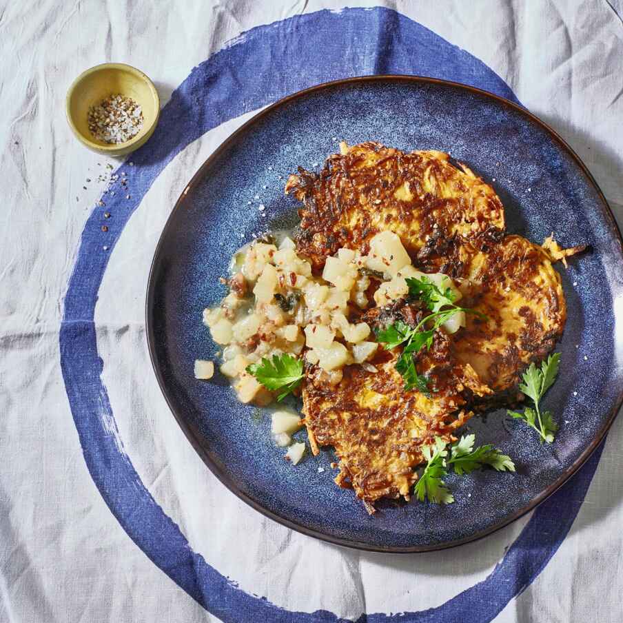 Süßkartoffel-Latkes mit Birnenchutney Rezept | Küchengötter