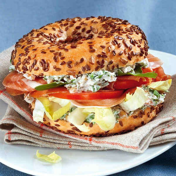 Schinken-Bagels mit Rucola Rezept | Küchengötter