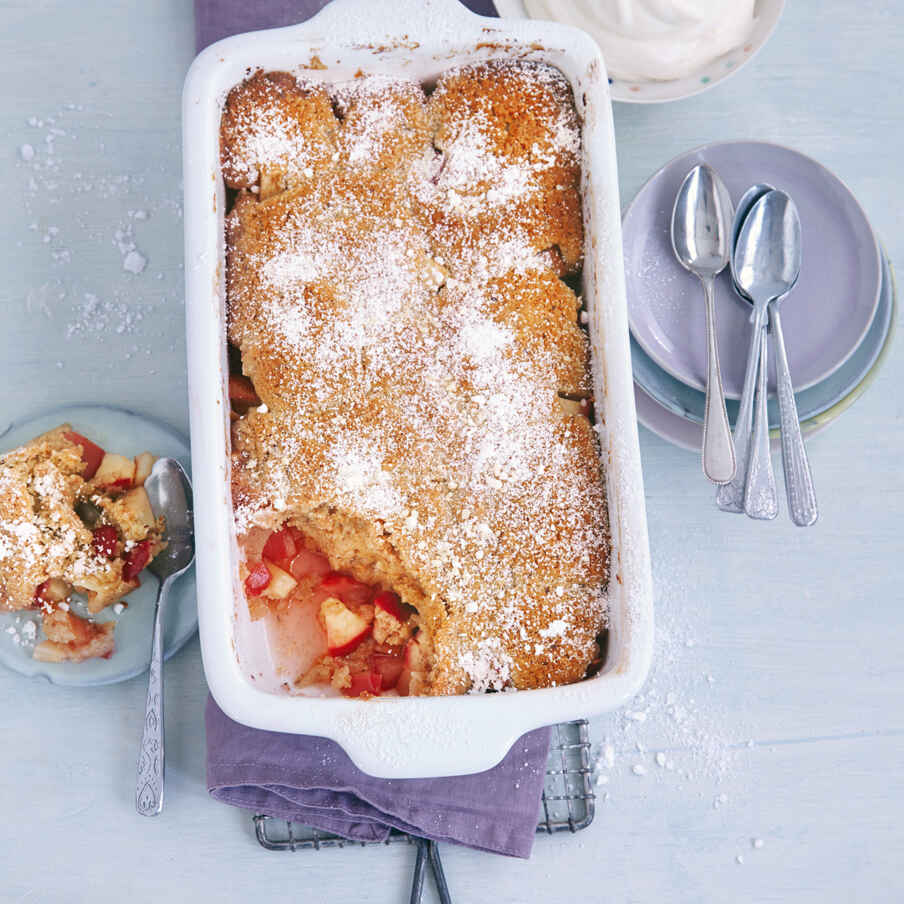 Apfel-Cobbler mit Eierlikörsahne Rezept | Küchengötter