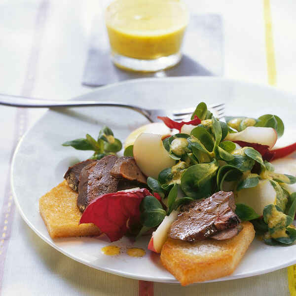 Feldsalat mit Gänseleber Rezept | Küchengötter