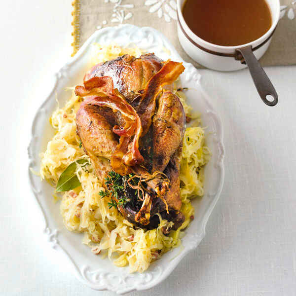 Fasan mit fruchtigem Sauerkraut Rezept | Küchengötter