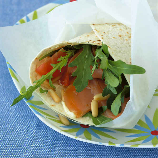 Rucola-Wraps mit Räucherlachs Rezept | Küchengötter