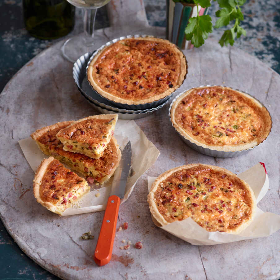 Mini-Quiches mit Speck und Käse Rezept | Küchengötter