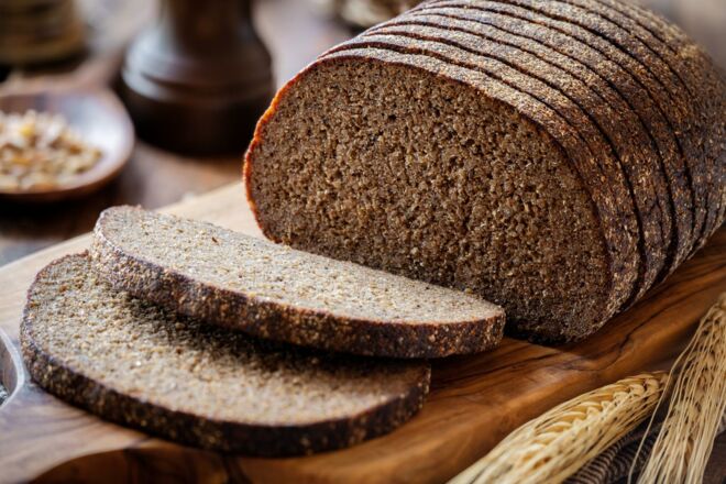 Vollkorn-Roggenbrot Vollkorn-Roggenbrot