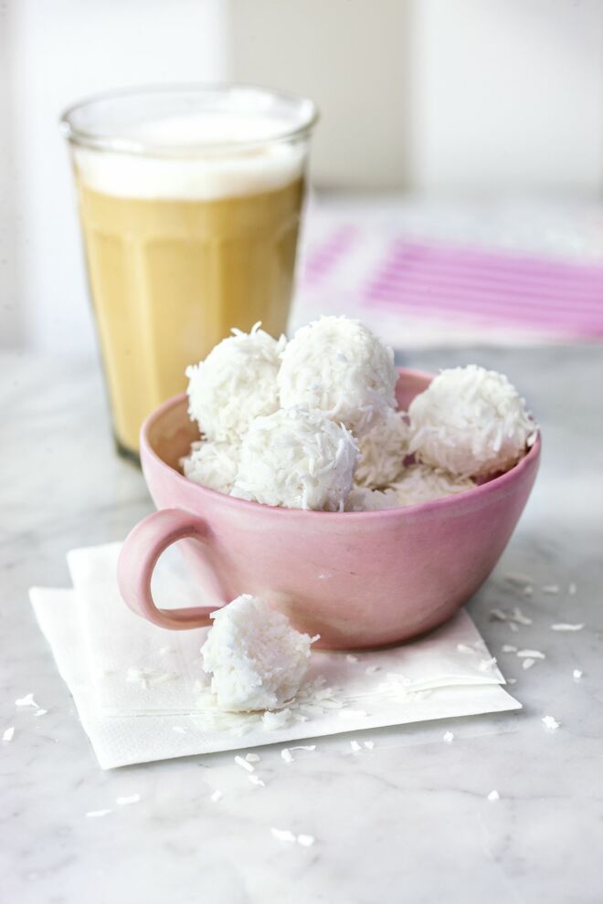 Weiße Kokoskugeln Weiße Kokoskugeln