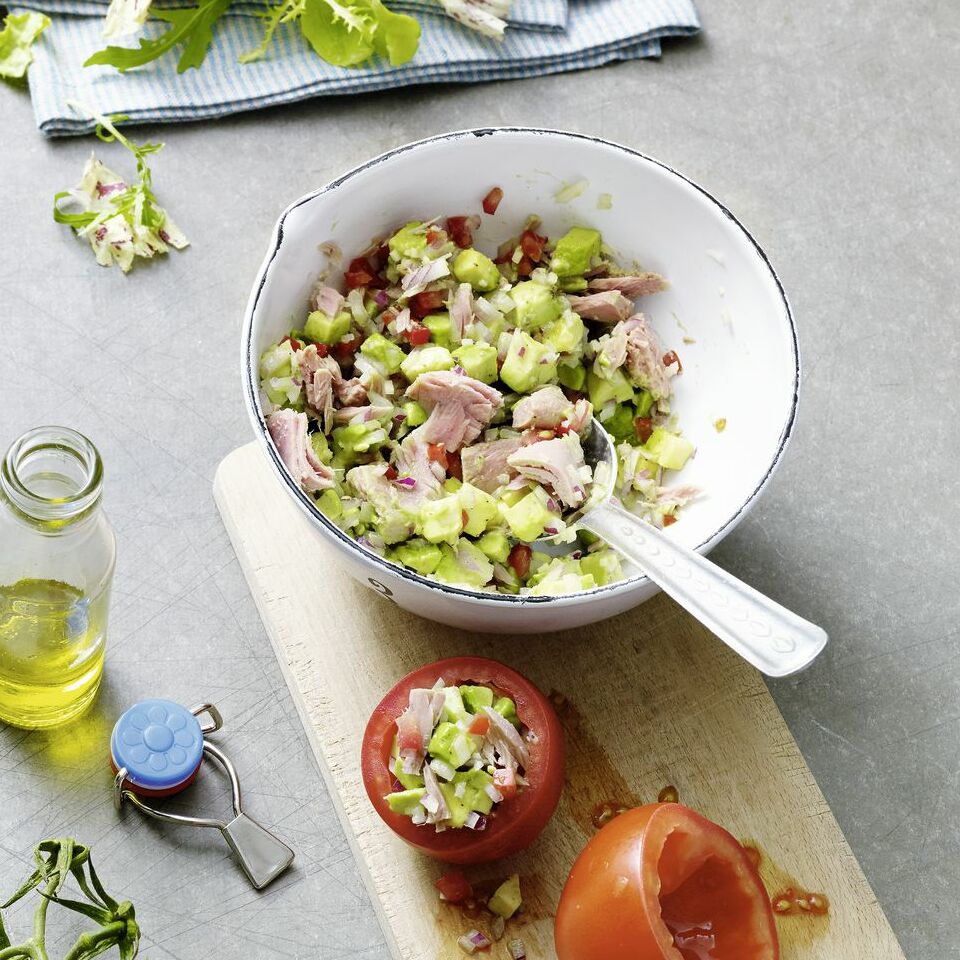 Gefüllte Tomaten mit Thunfisch Rezept | Küchengötter