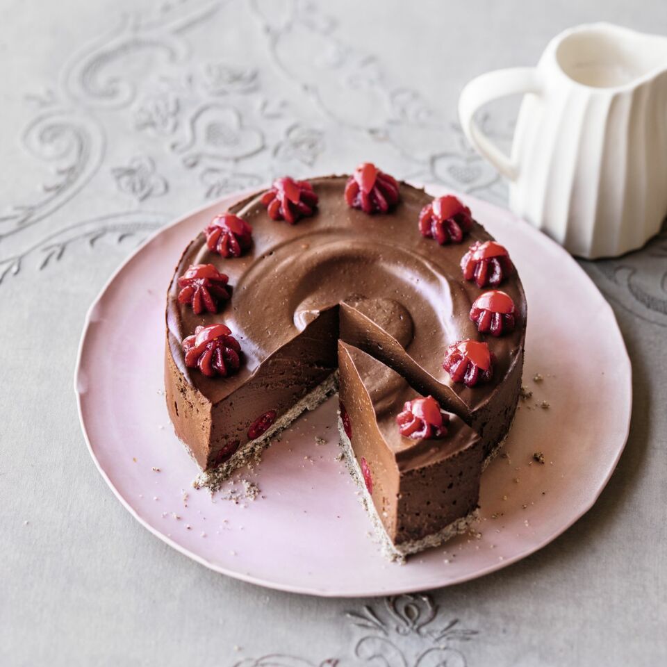 Rohe Kokos-Cranberry-Torte mit Schokofüllung – Raw Bakery | Küchengötter