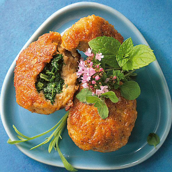 Frikadellen mit Kräuterfüllung Rezept | Küchengötter